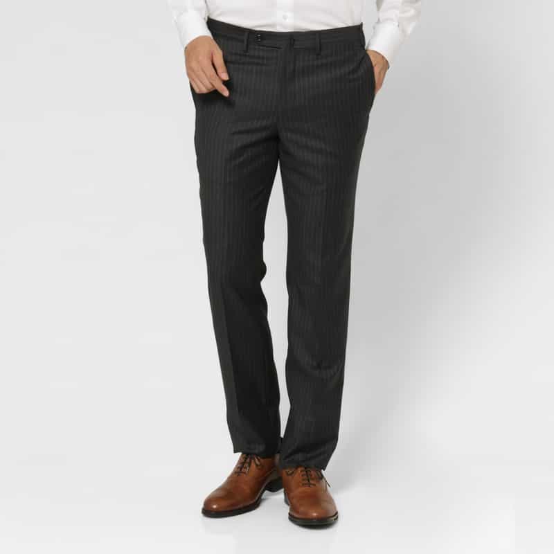 BARNEYS NEW YORK ピンストライプ柄スーツ“MANHATTAN" GRAY