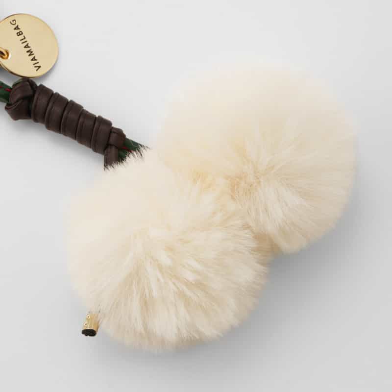 VIAMAILBAG VIAMAILBAG ＜ヴィアメイルバッグ＞ バッグチャーム（ポンポン） WHITE