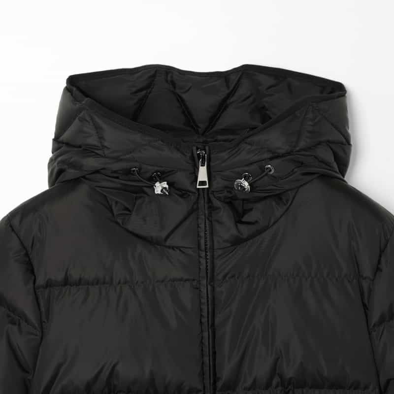 MONCLER MONCLER＜モンクレール＞ ショート丈ダウンジャケット “AVOCE“ BLACK