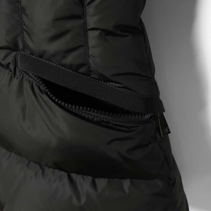 MONCLER MONCLER＜モンクレール＞ ショート丈ダウンジャケット “AVOCE“ BLACK