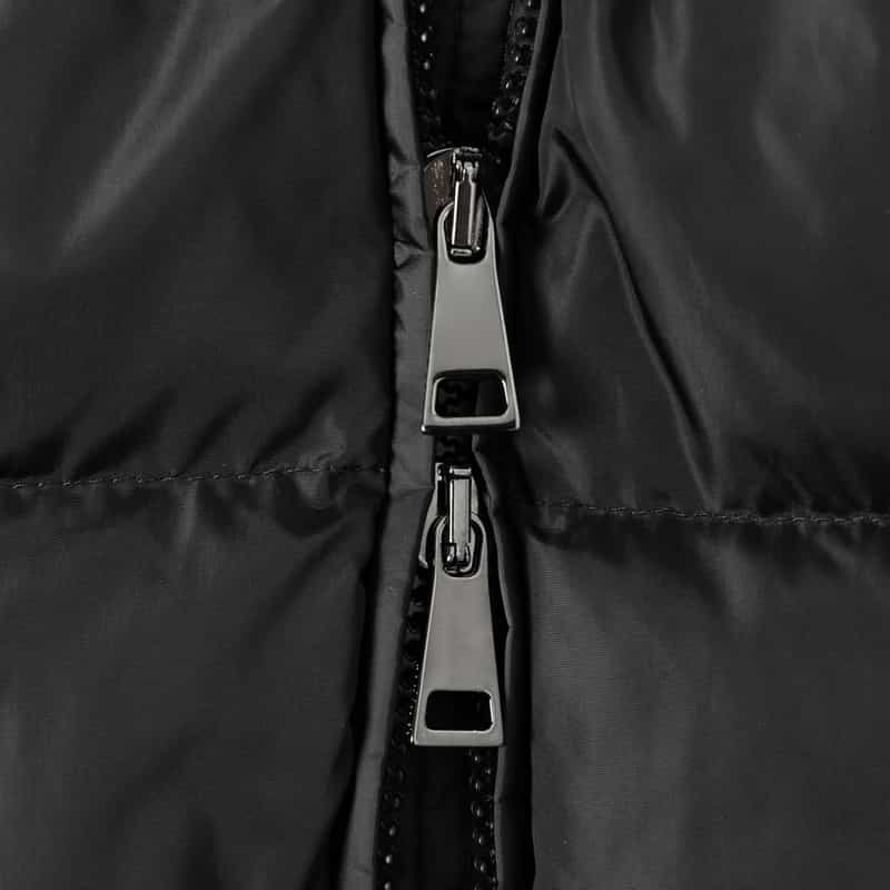 MONCLER MONCLER＜モンクレール＞ ショート丈ダウンジャケット “AVOCE“ BLACK