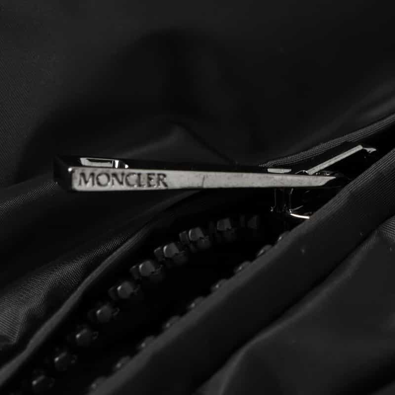 MONCLER MONCLER＜モンクレール＞ ショート丈ダウンジャケット “AVOCE“ BLACK