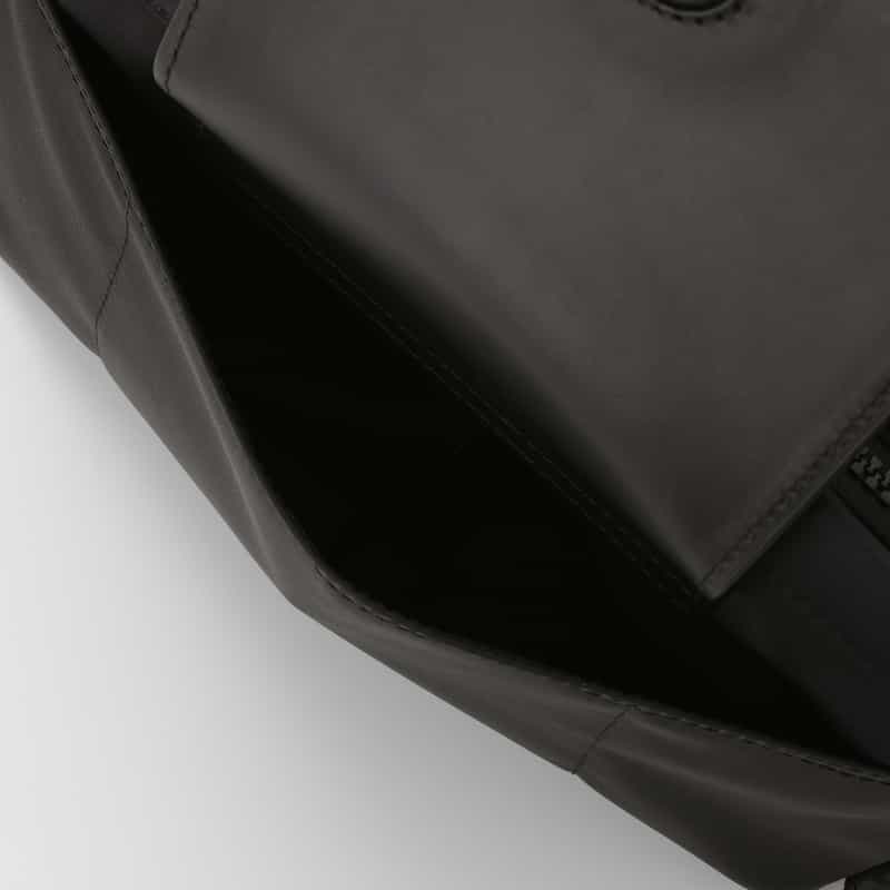 MONCLER MONCLER＜モンクレール＞ クロスボディバッグ BLACK