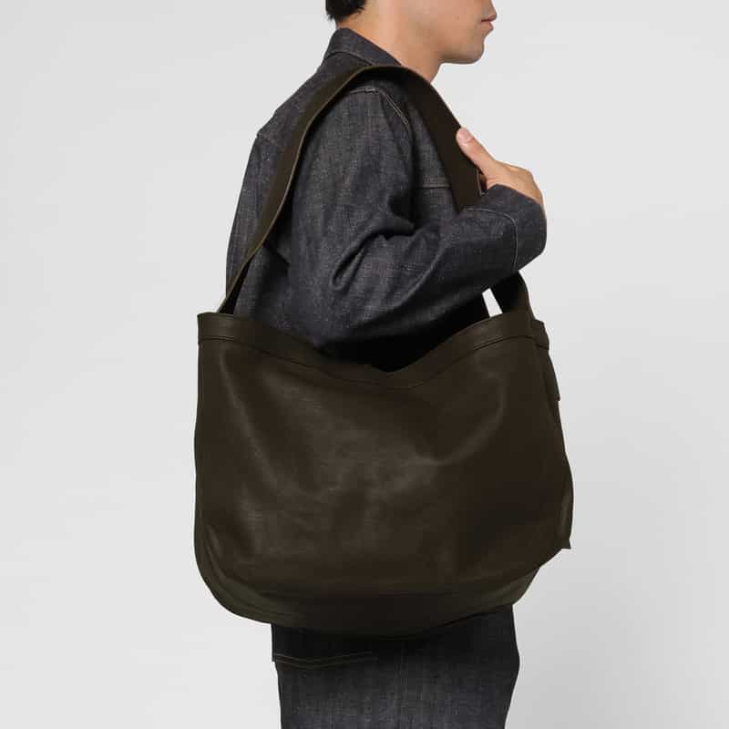 T.T T.T＜ティー ティー＞ ホースレザーショルダーバッグ"NEWSBOY" BROWN