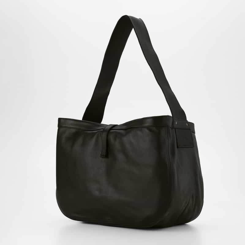 T.T T.T＜ティー ティー＞ カーフレザーショルダーバッグ"NEWSBOY" BLACK