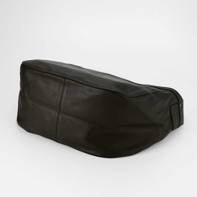 T.T T.T＜ティー ティー＞ カーフレザーショルダーバッグ"NEWSBOY" BLACK