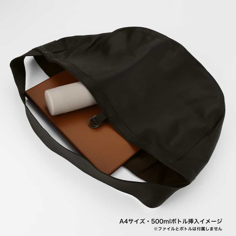 T.T T.T＜ティー ティー＞ カーフレザーショルダーバッグ"NEWSBOY" BLACK
