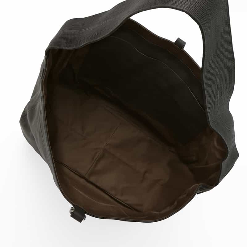 T.T T.T＜ティー ティー＞ ホースレザーショルダーバッグ"NEWSBOY" BLACK