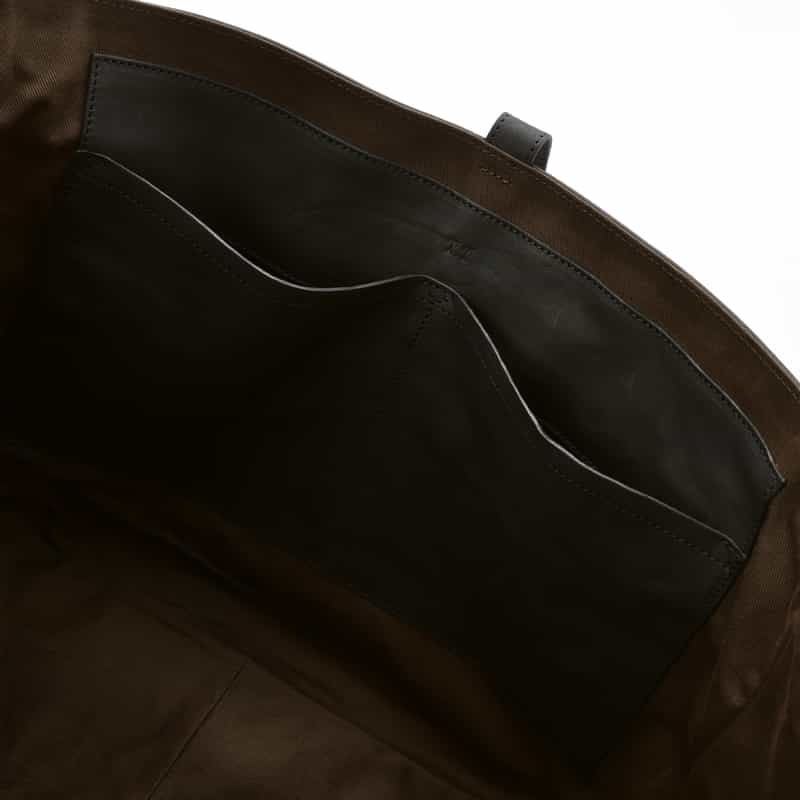 T.T T.T＜ティー ティー＞ ホースレザーショルダーバッグ"NEWSBOY" BLACK