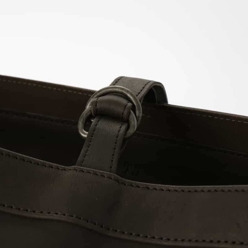 T.T T.T＜ティー ティー＞ ホースレザーショルダーバッグ"NEWSBOY" BROWN