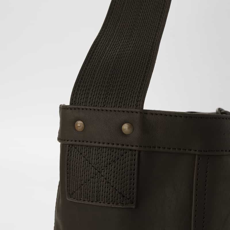 T.T T.T＜ティー ティー＞ ホースレザーショルダーバッグ"NEWSBOY" BROWN