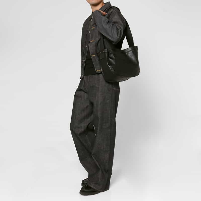 T.T T.T＜ティー ティー＞ カーフレザーショルダーバッグ"NEWSBOY" BLACK