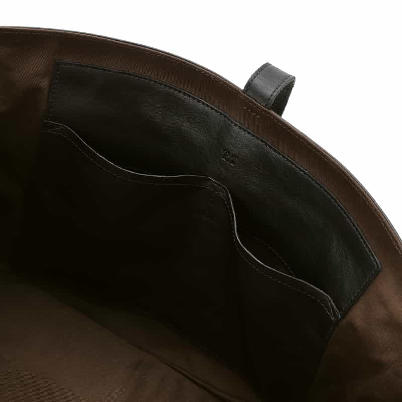 T.T T.T＜ティー ティー＞ カーフレザーショルダーバッグ"NEWSBOY" BLACK