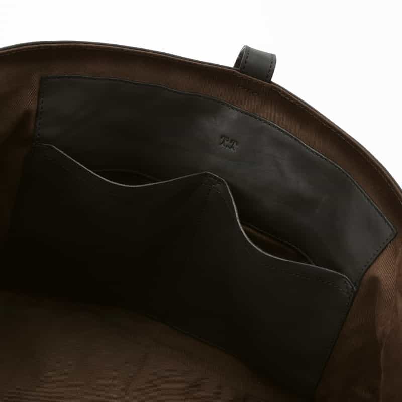 T.T T.T＜ティー ティー＞ ホースレザーショルダーバッグ"NEWSBOY" BLACK