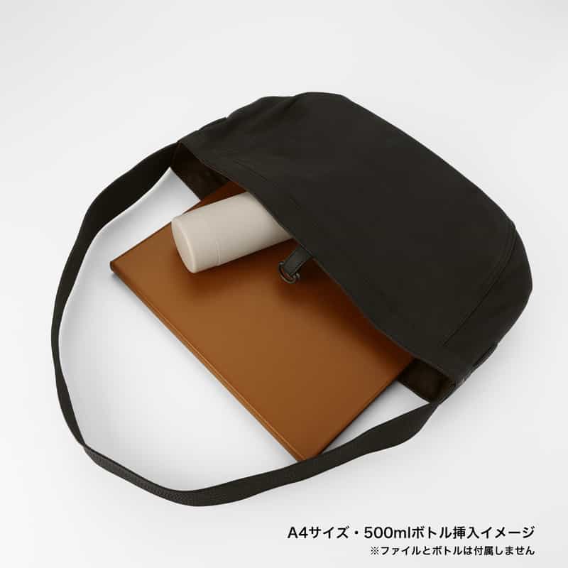 T.T T.T＜ティー ティー＞ ホースレザーショルダーバッグ"NEWSBOY" BLACK