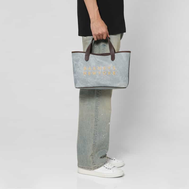 BARNEYS NEW YORK ロゴ入りミニトートバッグ BLUE