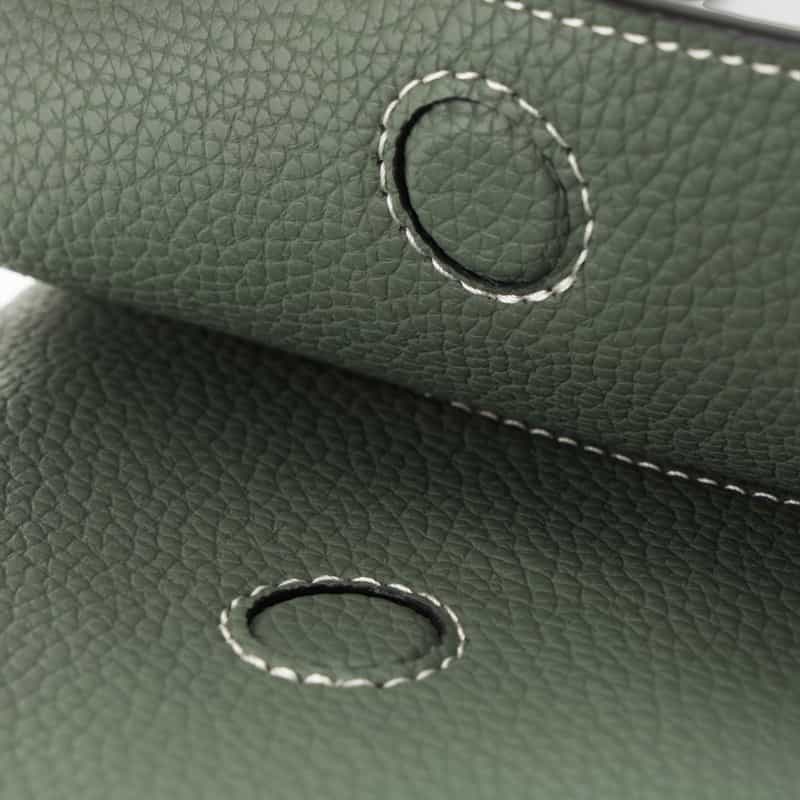 BARNEYS NEW YORK ロゴ入りミニショルダーバッグ GREEN