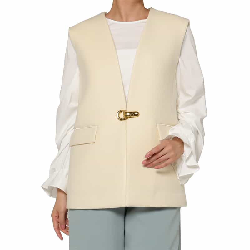 BARNEYS NEW YORK メタルパーツデザイン ジレ OFF WHITE