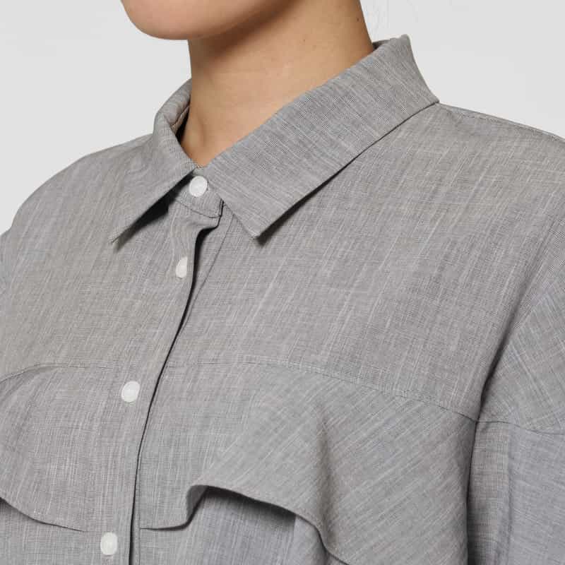 BARNEYS NEW YORK ウォッシャブル リネンライク ラッフルブラウス NAVY