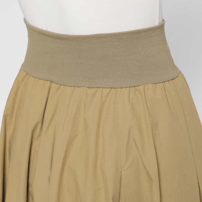 BARNEYS NEW YORK ウォッシャブル コットンタイプライター素材ロングタックフレアスカート BEIGE