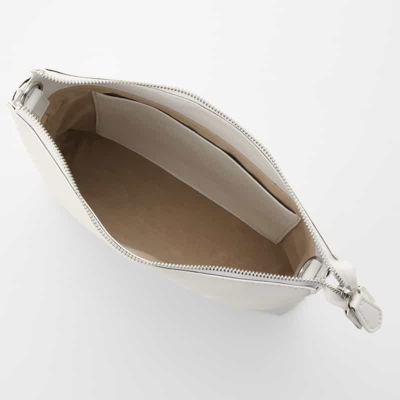BARNEYS NEW YORK エンボス ロゴ ショルダーバッグ WHITE