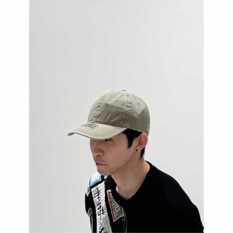 MM6 MAISON MARGIELA MM6 MAISON MARGIELA＜エムエム6 メゾン マルジェラ＞ ロゴ入りベースボールキャップ KHAKI
