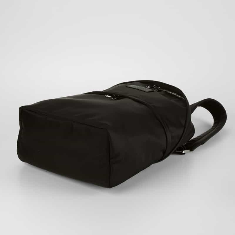 MM6 MAISON MARGIELA MM6 MAISON MARGIELA＜エムエム6 メゾン マルジェラ＞ ナイロンバックパック BLACK
