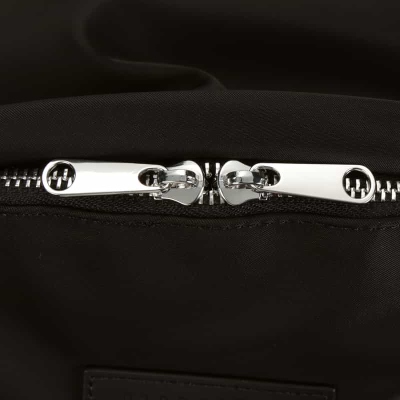 MM6 MAISON MARGIELA MM6 MAISON MARGIELA＜エムエム6 メゾン マルジェラ＞ ナイロンバックパック BLACK