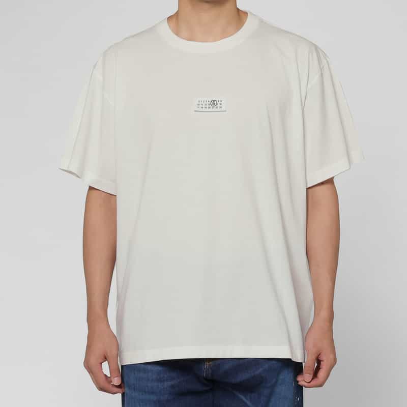 MM6 MAISON MARGIELA MM6 MAISON MARGIELA＜エムエム6 メゾン マルジェラ＞ ロゴパッチ付きTシャツ WHITE