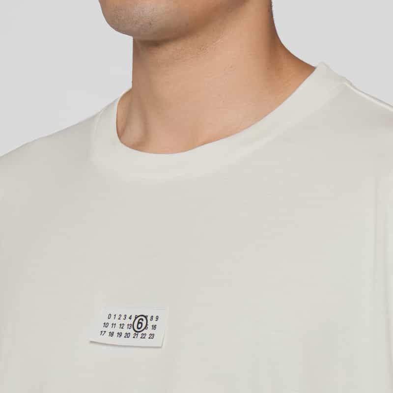 MM6 MAISON MARGIELA MM6 MAISON MARGIELA＜エムエム6 メゾン マルジェラ＞ ロゴパッチ付きTシャツ WHITE