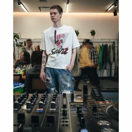 SAINT MXXXXXX＜セント マイケル＞ ヴィンテージ加工グラフィックTシャツ