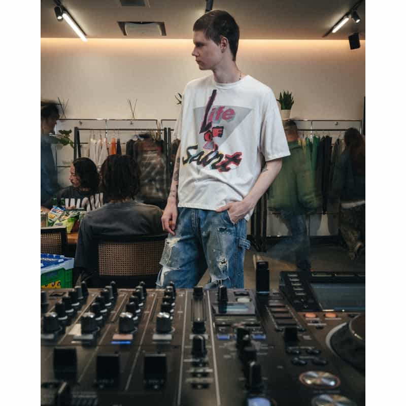 SAINT MXXXXXX SAINT MXXXXXX＜セント マイケル＞ ヴィンテージ加工グラフィックTシャツ WHITE