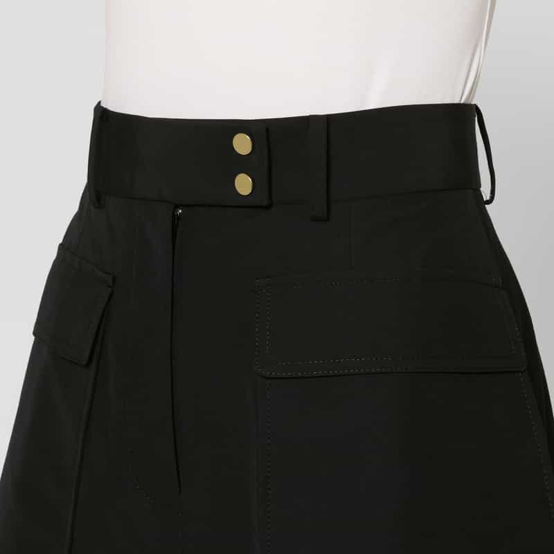 BARNEYS NEW YORK コットンナイロン素材Aラインサファリスカート BLACK