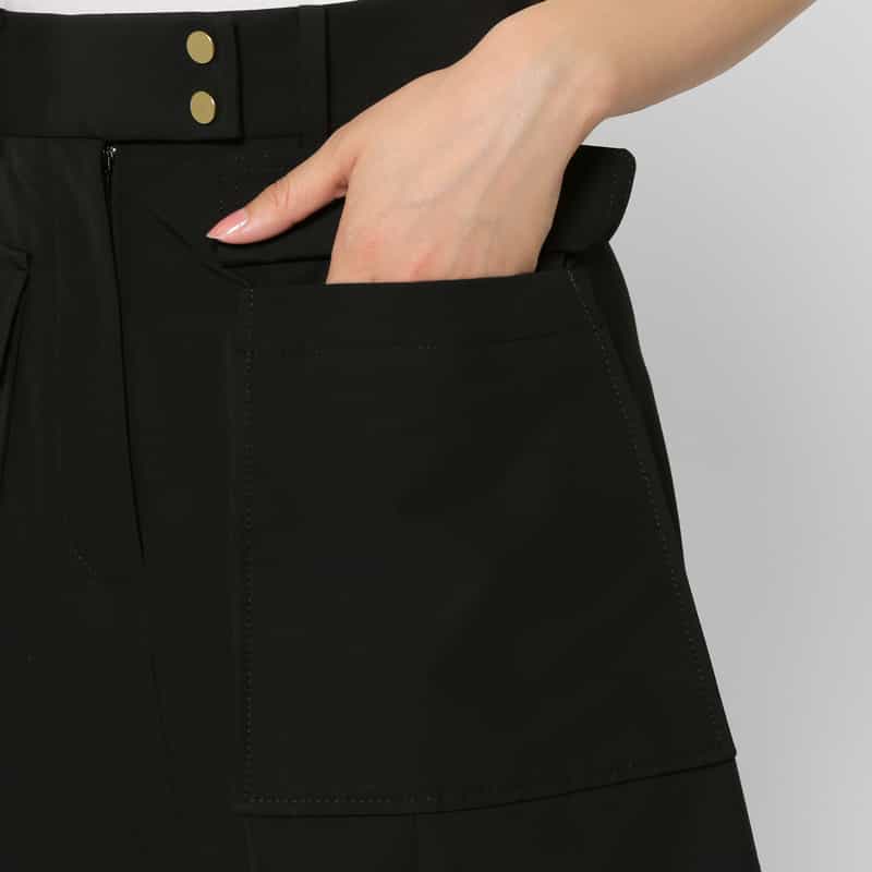 BARNEYS NEW YORK コットンナイロン素材Aラインサファリスカート BLACK