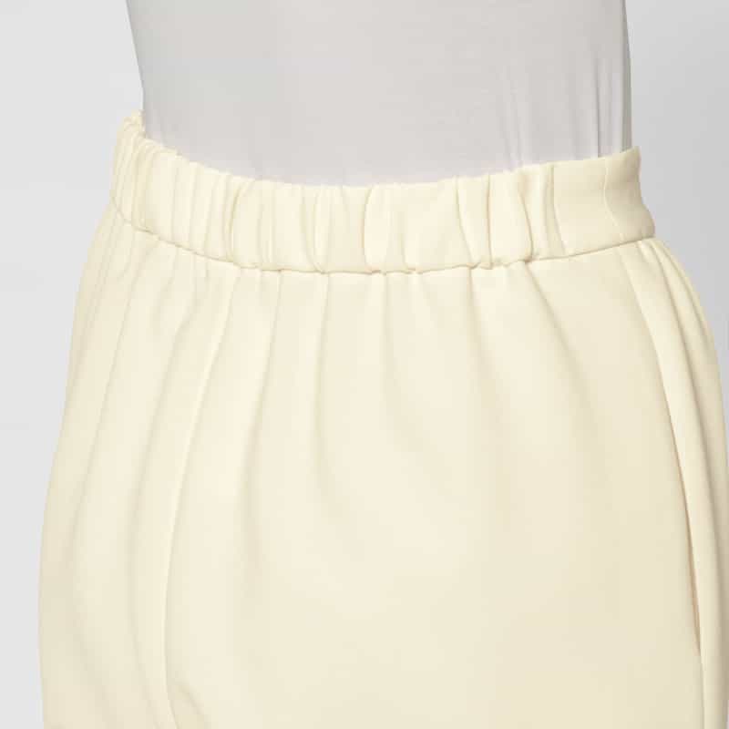BARNEYS NEW YORK セットアップ ジャージーライクテーパードパンツ OFF WHITE