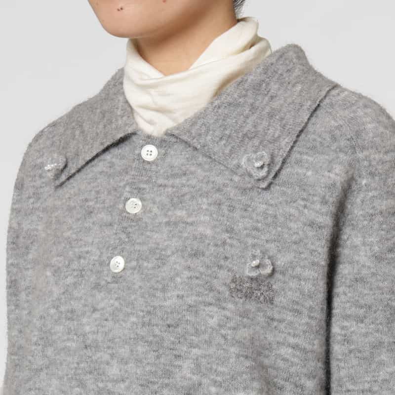 ATELIER EDITION ATELIER EDITION ＜アトリエ エディション＞ バーニーズ　ニューヨーク限定刺繍デザイン 襟付きニットカーディガン GRAY