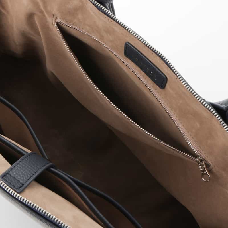 BARNEYS NEW YORK シュリンクレザーブリーフケース NAVY