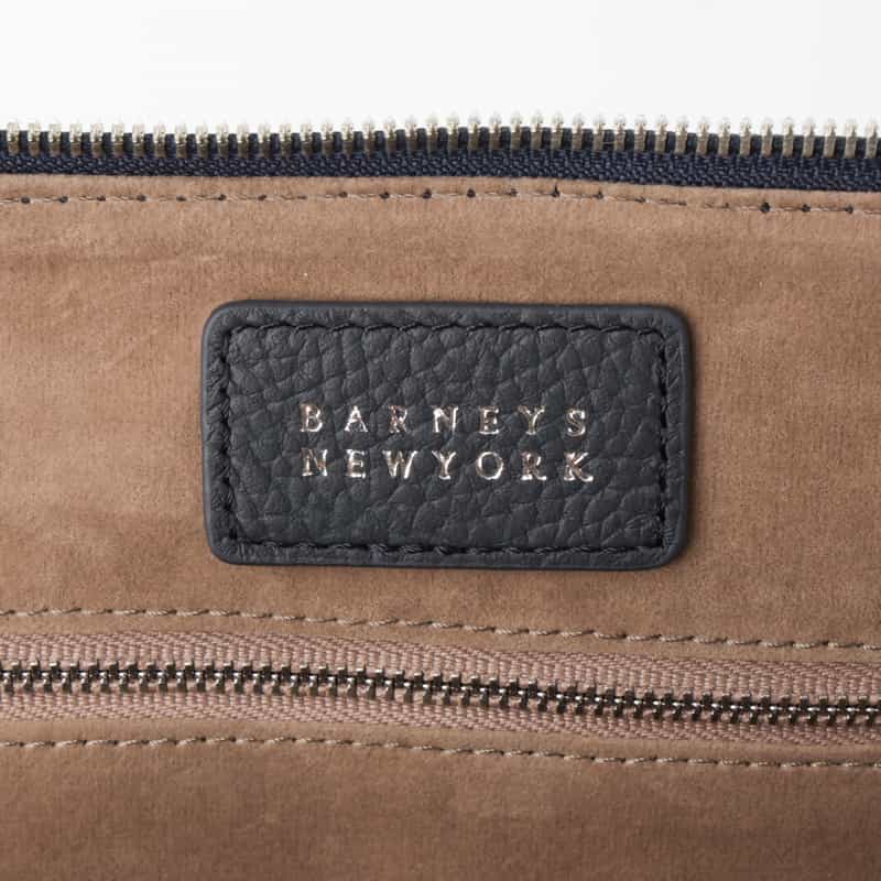BARNEYS NEW YORK シュリンクレザーブリーフケース NAVY