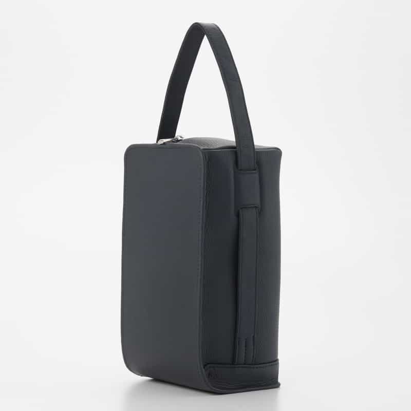 BARNEYS NEW YORK シュリンクレザーワンハンドルクラッチバッグ NAVY