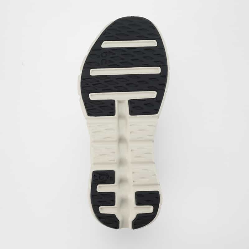 ON ON ＜オン＞ スニーカー "Cloudtilt" WHITE