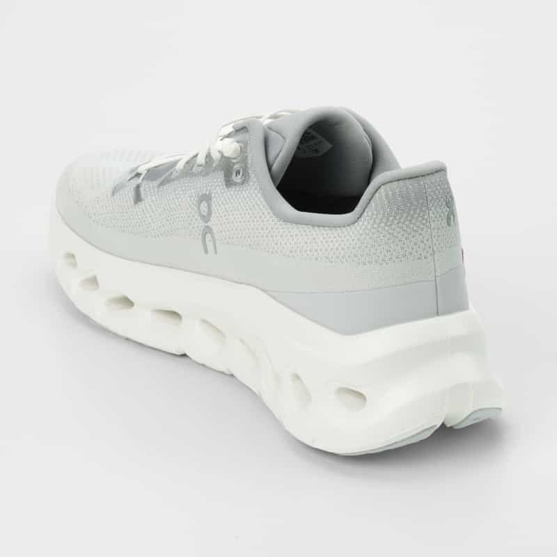 ON ON ＜オン＞ スニーカー "Cloudtilt" LIGHT GRAY