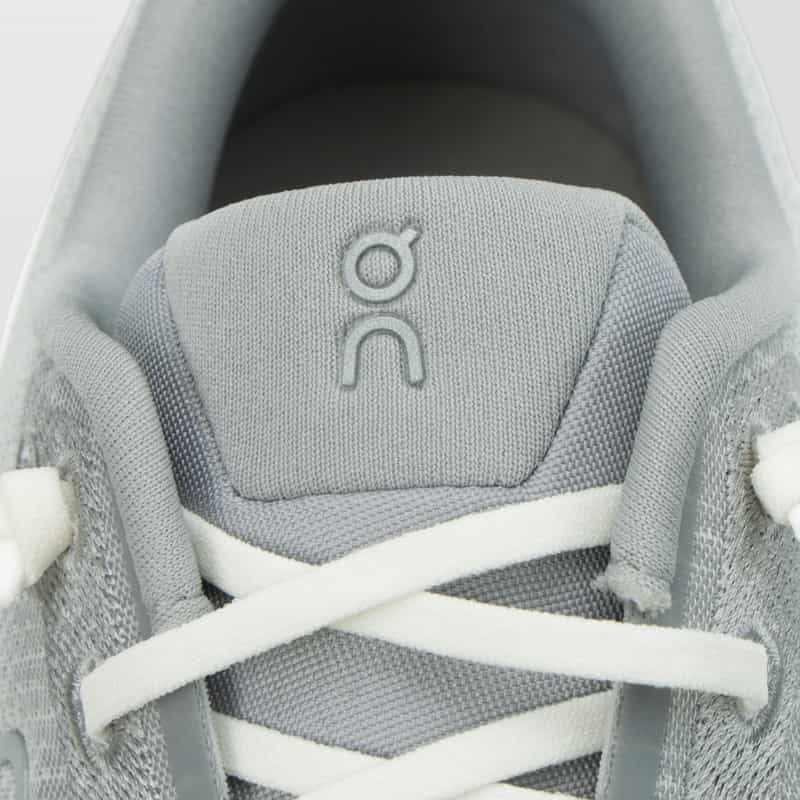 ON ON ＜オン＞ スニーカー "Cloudtilt" LIGHT GRAY