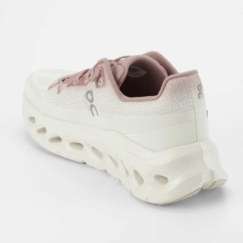 ON ON ＜オン＞ スニーカー "Cloudtilt" LIGHT PINK