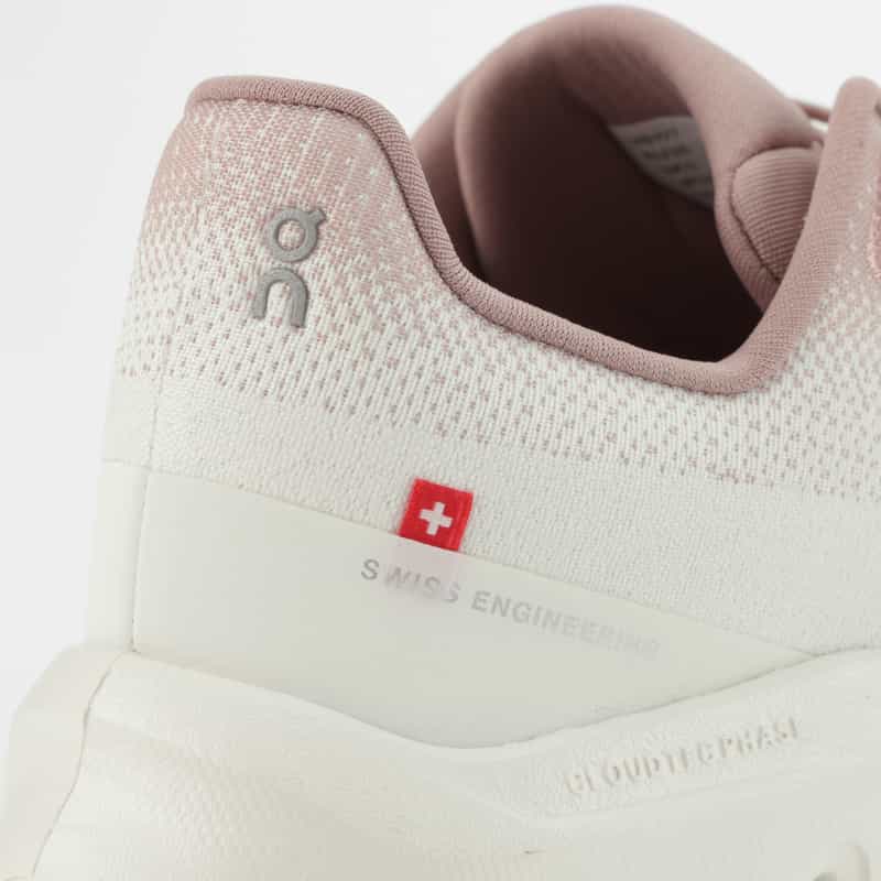 ON ON ＜オン＞ スニーカー "Cloudtilt" LIGHT PINK