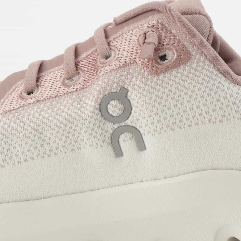 ON ON ＜オン＞ スニーカー "Cloudtilt" LIGHT PINK