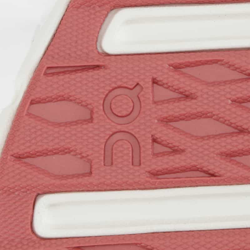 ON ON ＜オン＞ スニーカー "Cloudtilt" RED