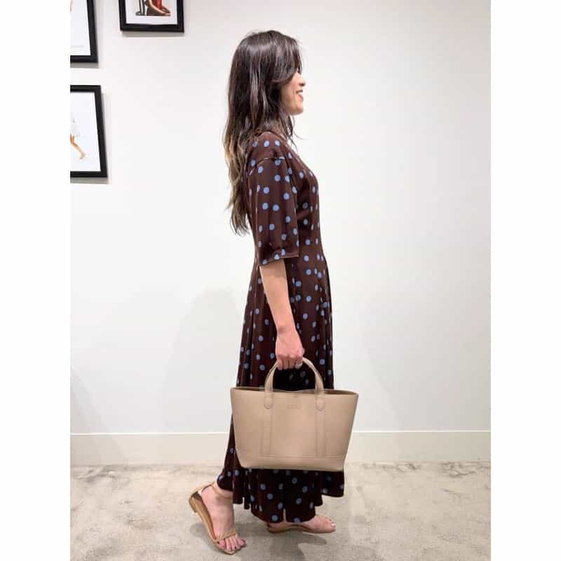 BARNEYS NEW YORK スエードライク ドット柄フレアドレス BROWN