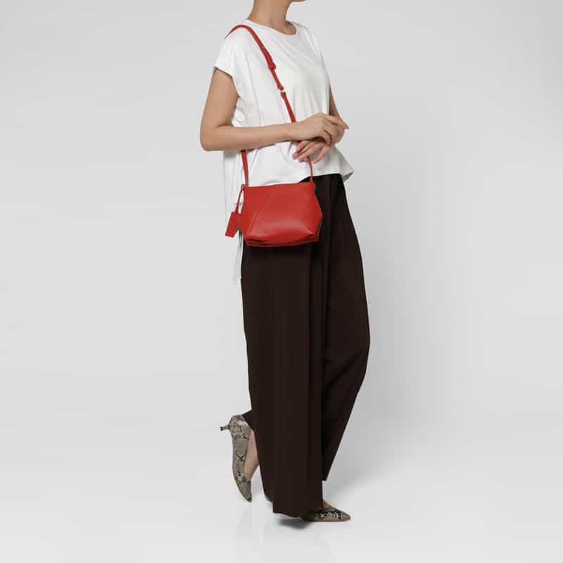 MM6 MAISON MARGIELA MM6 MAISON MARGIELA＜エムエム6 メゾン マルジェラ＞ レザーショルダーバッグ RED