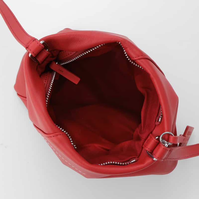 MM6 MAISON MARGIELA MM6 MAISON MARGIELA＜エムエム6 メゾン マルジェラ＞ レザーショルダーバッグ RED