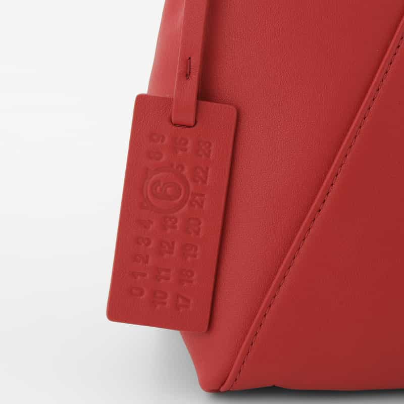 MM6 MAISON MARGIELA MM6 MAISON MARGIELA＜エムエム6 メゾン マルジェラ＞ レザーショルダーバッグ RED
